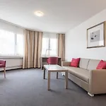 شقة Ema House Serviced Aussersihl *