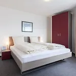 Ema House Serviced Aussersihl شقة